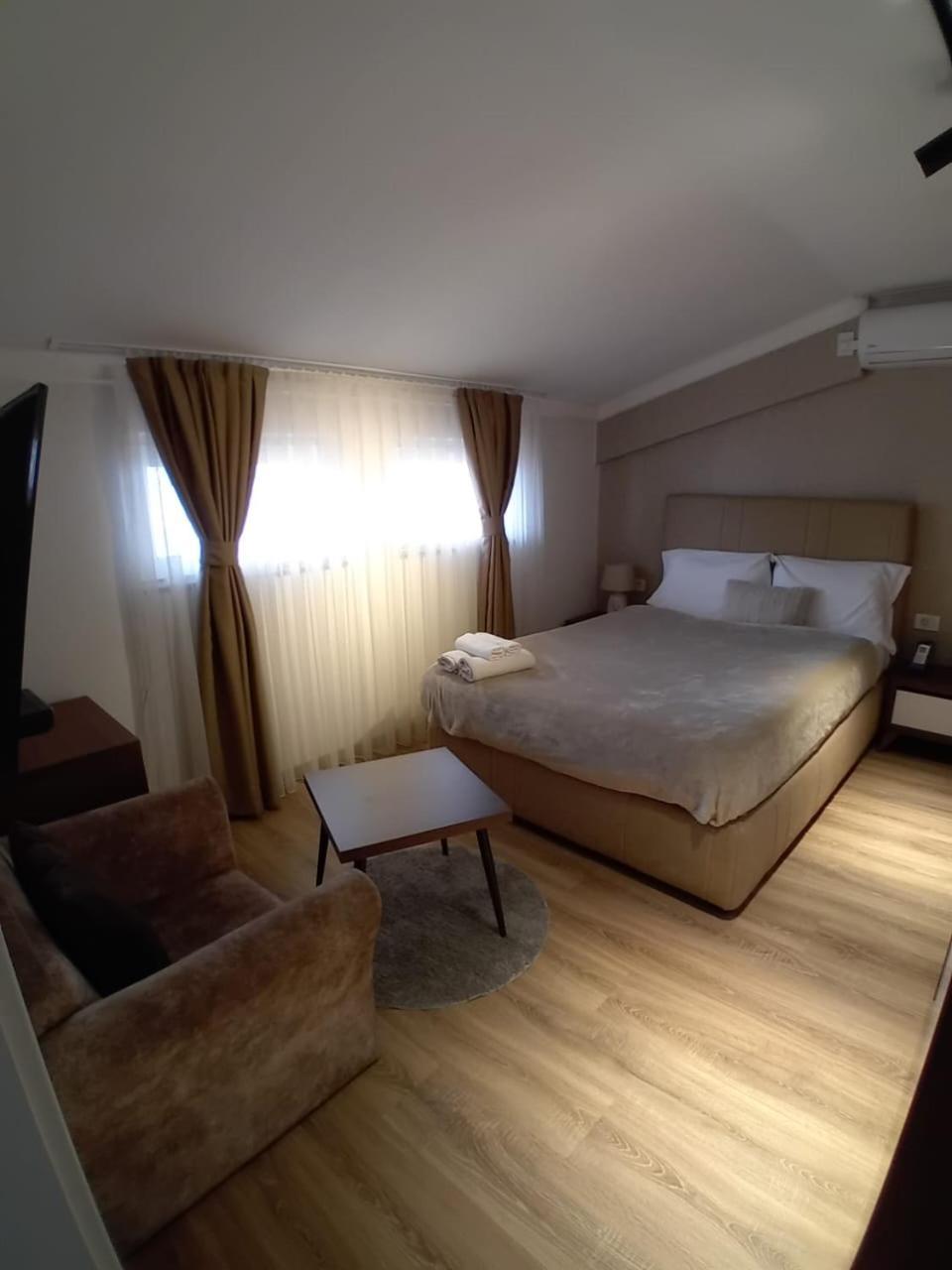 Hotel Driada Gjakova Zewnętrze zdjęcie