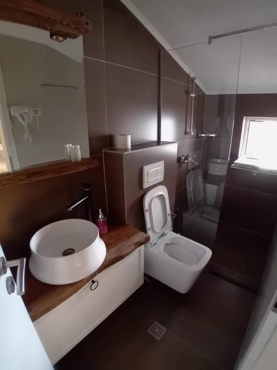 Hotel Driada Gjakova Zewnętrze zdjęcie